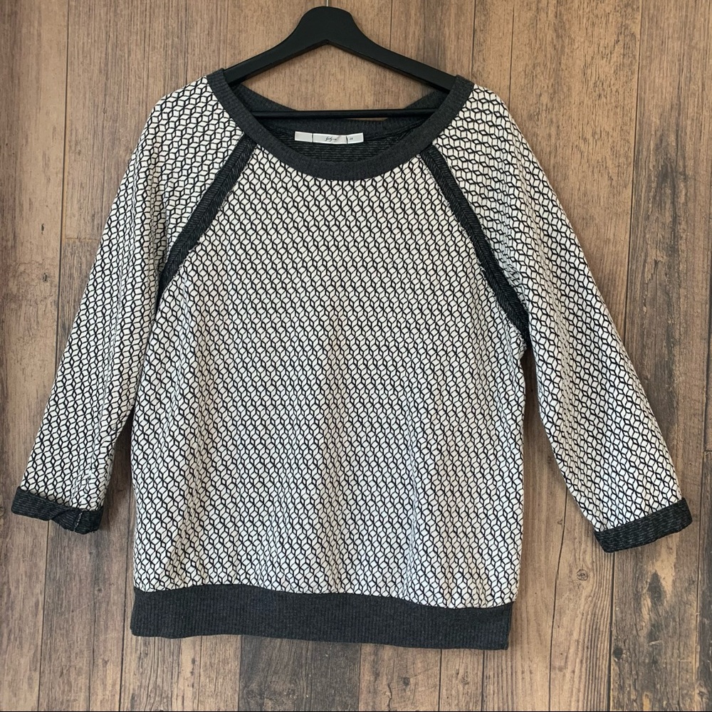 Women’s 1X Gibson Gray & White Patterned Sweater